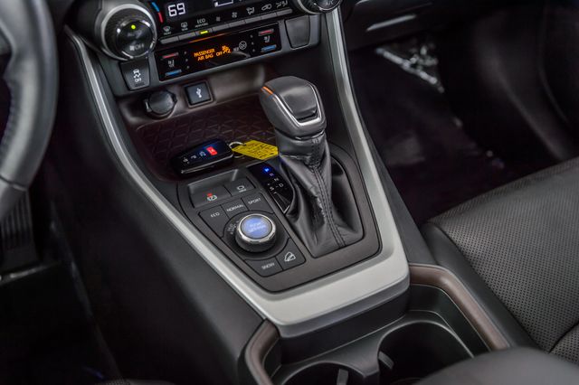 2020 Toyota RAV4 RAV4 LIMITED - NAV - BACKUP CAM - SUPER CLEAN - MUST SEE - 22947145 - 29