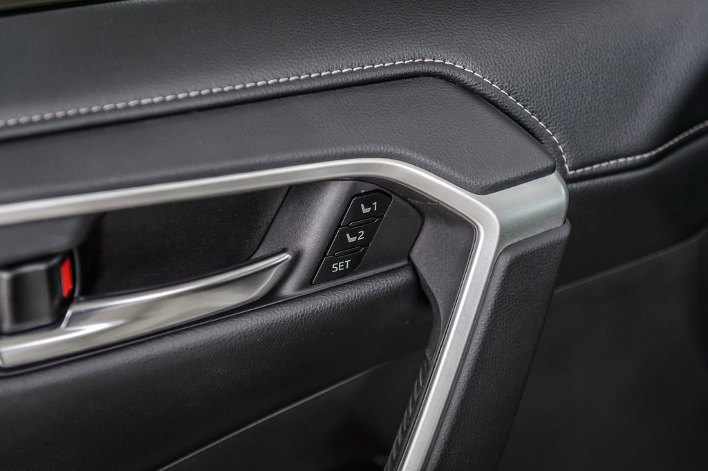 2020 Toyota RAV4 RAV4 LIMITED - NAV - BACKUP CAM - SUPER CLEAN - MUST SEE - 22947145 - 47