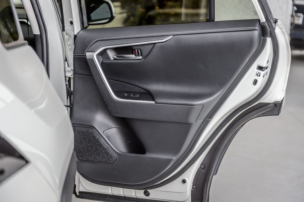 2020 Toyota RAV4 RAV4 LIMITED - NAV - BACKUP CAM - SUPER CLEAN - MUST SEE - 22947145 - 50