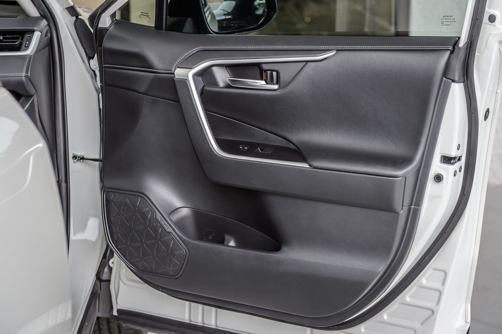 2020 Toyota RAV4 RAV4 LIMITED - NAV - BACKUP CAM - SUPER CLEAN - MUST SEE - 22947145 - 51