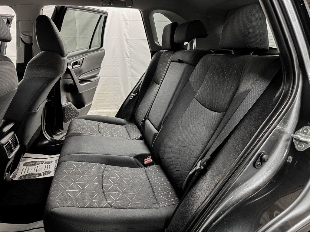2020 Toyota RAV4 XLE - 23016996 - 9