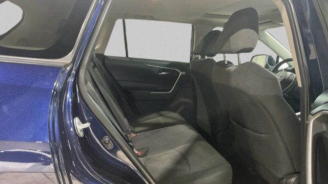 2020 Toyota RAV4 XLE AWD - 22988600 - 11