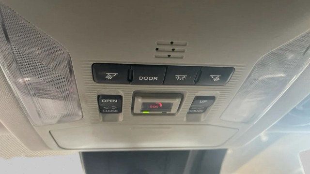 2020 Toyota RAV4 XLE AWD - 22988600 - 15