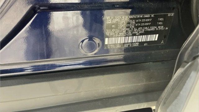 2020 Toyota RAV4 XLE AWD - 22988600 - 18