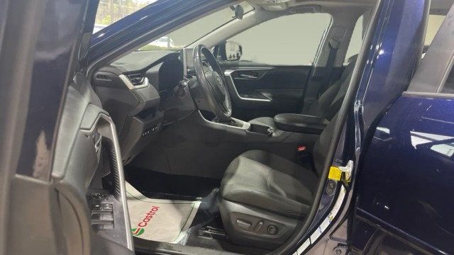2020 Toyota RAV4 XLE AWD - 23025265 - 9