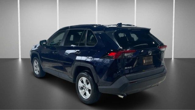 2020 Toyota RAV4 XLE AWD - 23025265 - 4