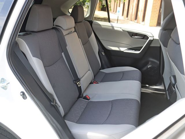 2020 Toyota RAV4 XLE AWD - 23036362 - 22