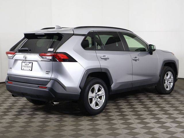 2020 Toyota RAV4 XLE AWD - 23043201 - 10
