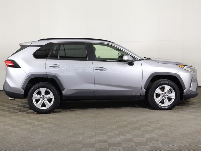 2020 Toyota RAV4 XLE AWD - 23043201 - 18