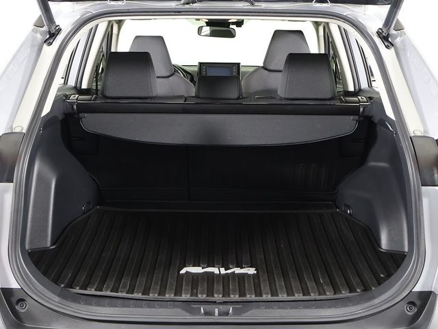 2020 Toyota RAV4 XLE AWD - 23043201 - 19