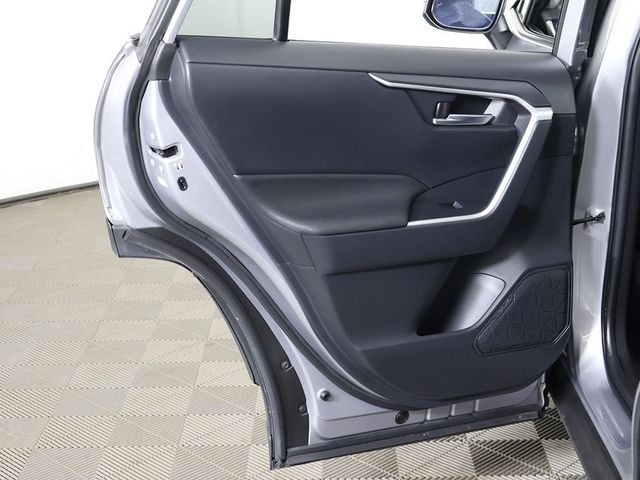 2020 Toyota RAV4 XLE AWD - 23043201 - 25