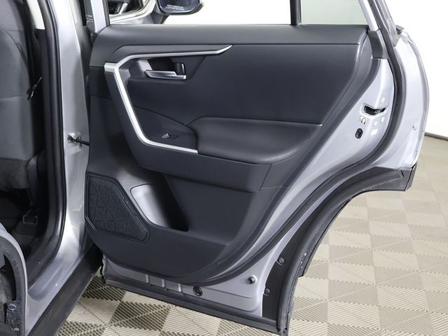 2020 Toyota RAV4 XLE AWD - 23043201 - 26