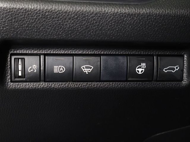 2020 Toyota RAV4 XLE AWD - 23043201 - 39