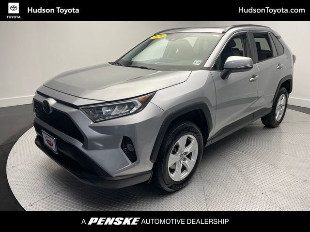 2020 Toyota RAV4 XLE AWD - 22937633 - 0