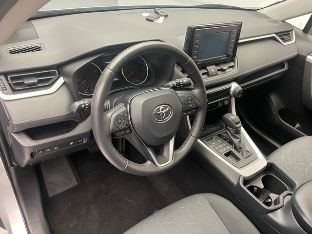 2020 Toyota RAV4 XLE AWD - 22937633 - 10