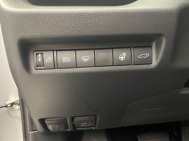 2020 Toyota RAV4 XLE AWD - 22937633 - 19