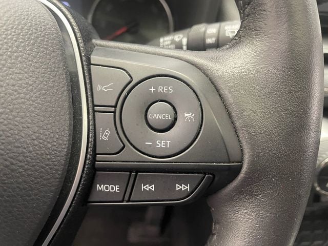 2020 Toyota RAV4 XLE AWD - 22937633 - 22