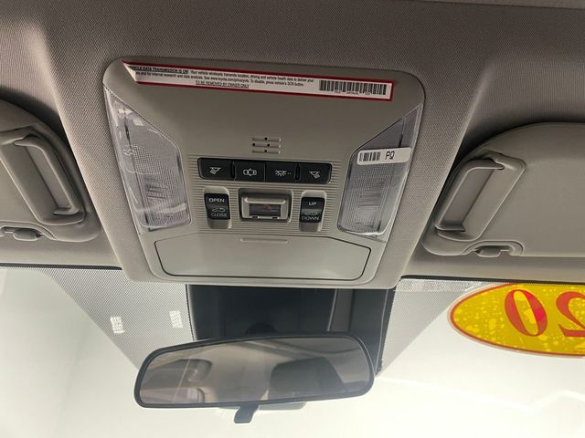 2020 Toyota RAV4 XLE AWD - 22937633 - 31