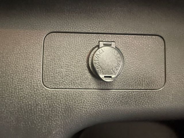 2020 Toyota RAV4 XLE AWD - 22937633 - 41