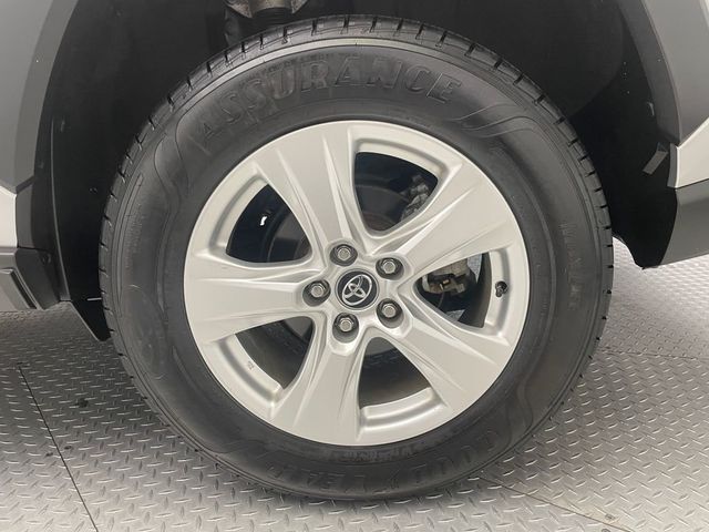 2020 Toyota RAV4 XLE AWD - 22937633 - 47