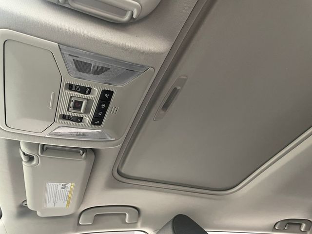 2020 Toyota RAV4 XLE AWD - 22968497 - 30