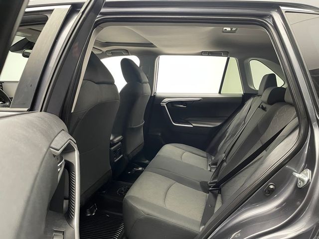 2020 Toyota RAV4 XLE AWD - 22968497 - 33