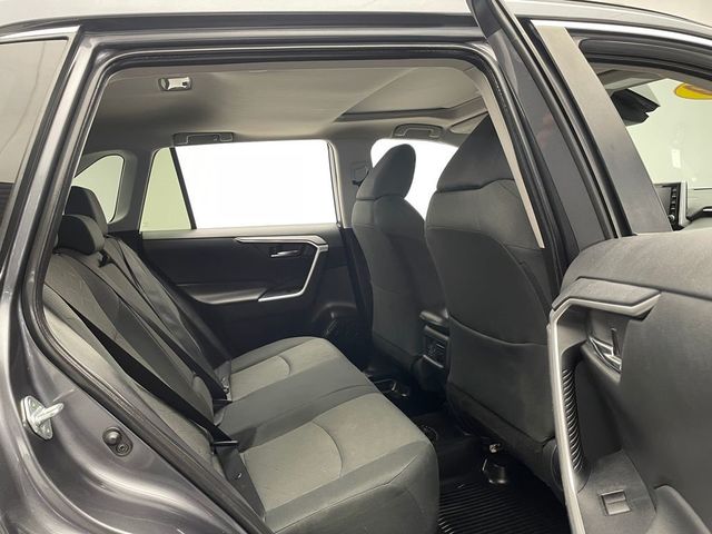 2020 Toyota RAV4 XLE AWD - 22968497 - 35