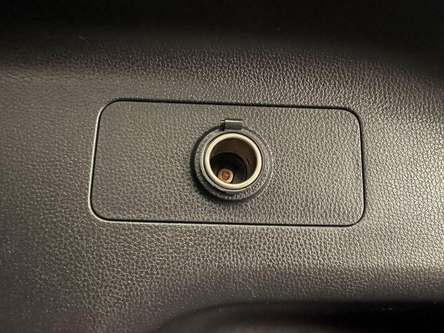 2020 Toyota RAV4 XLE AWD - 22968497 - 40