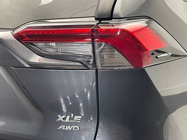 2020 Toyota RAV4 XLE AWD - 22968497 - 42