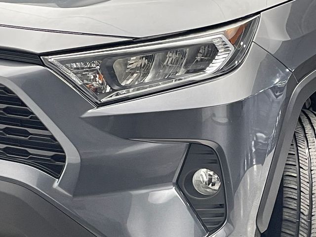 2020 Toyota RAV4 XLE AWD - 22968497 - 44
