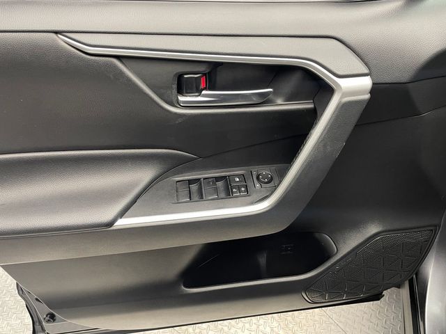 2020 Toyota RAV4 XLE AWD - 22968497 - 8