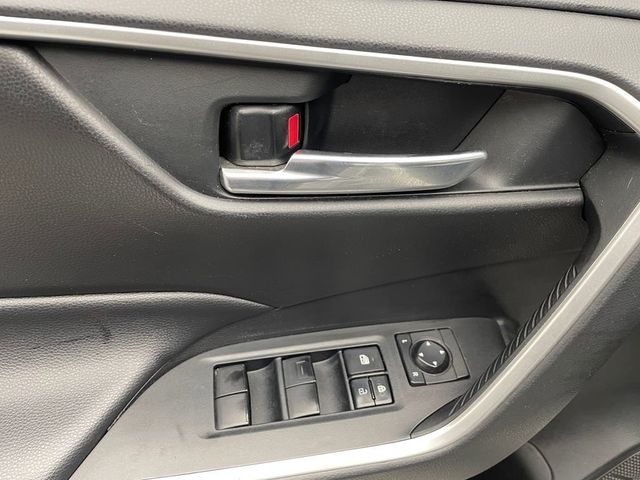 2020 Toyota RAV4 XLE AWD - 22973041 - 9