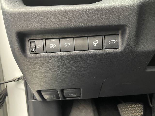 2020 Toyota RAV4 XLE AWD - 22973041 - 19