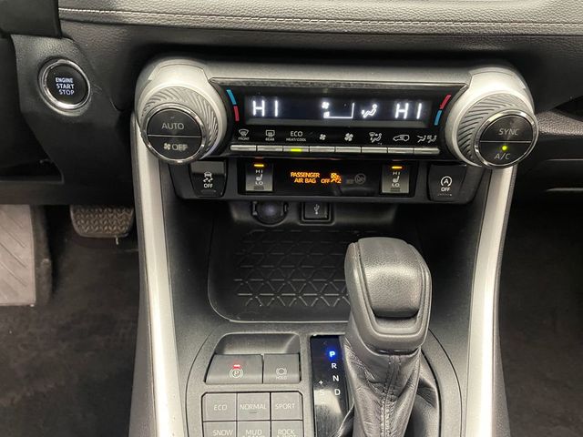 2020 Toyota RAV4 XLE AWD - 22973041 - 26