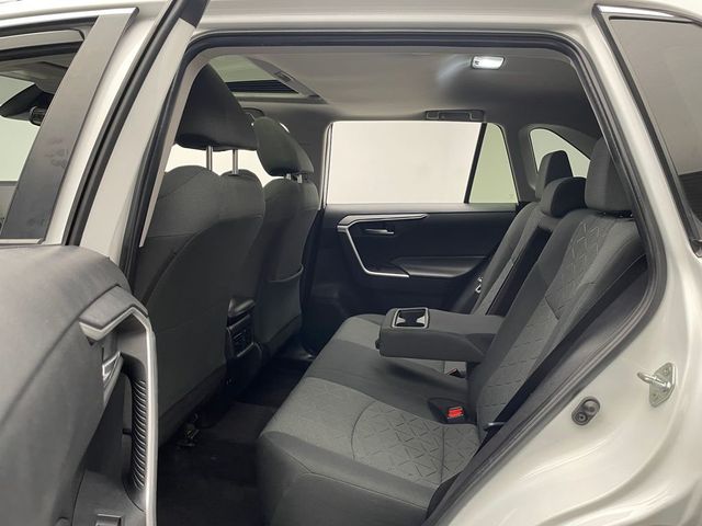 2020 Toyota RAV4 XLE AWD - 22973041 - 32