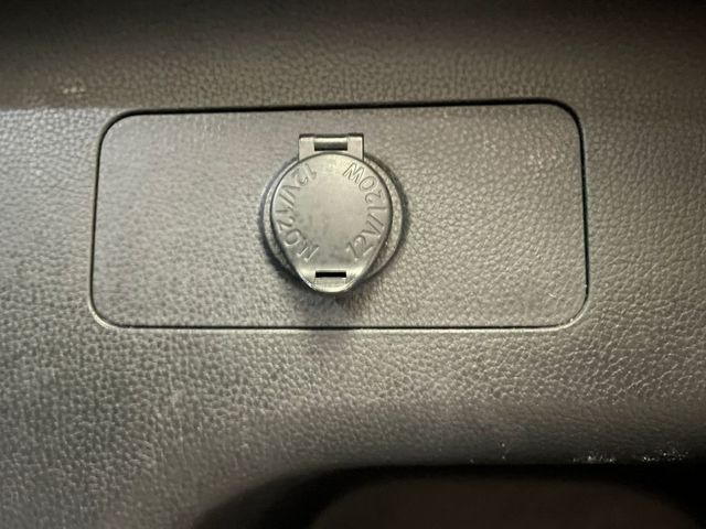 2020 Toyota RAV4 XLE AWD - 22973041 - 40