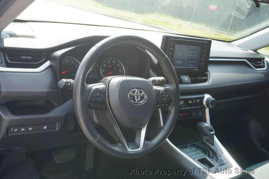 2020 Toyota RAV4 XLE AWD - 22598244 - 14