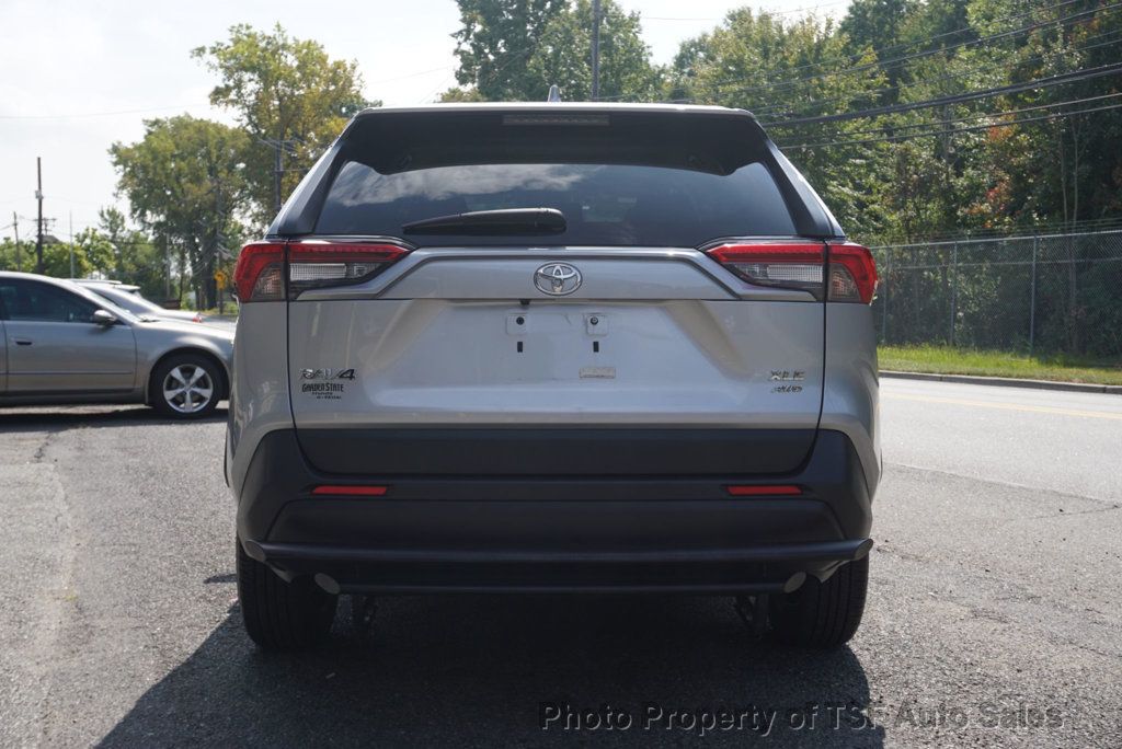 2020 Toyota RAV4 XLE AWD - 22598244 - 5