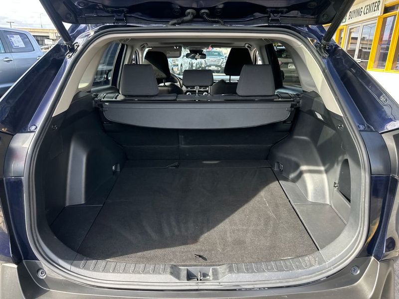 2020 Toyota RAV4 XLE FWD - 23005146 - 19