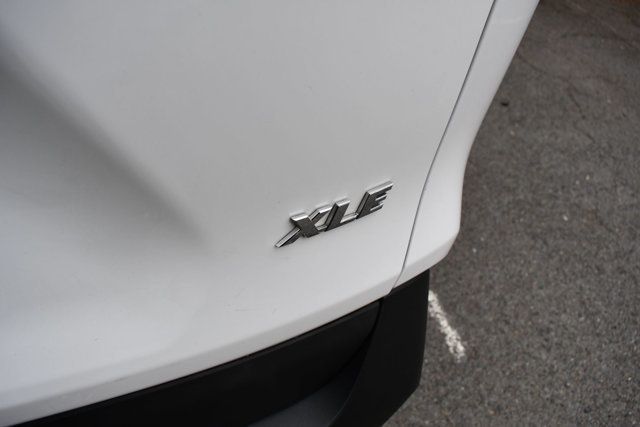 2020 Toyota RAV4 XLE FWD - 22999394 - 9