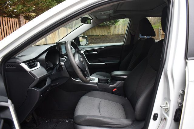 2020 Toyota RAV4 XLE FWD - 22999394 - 14