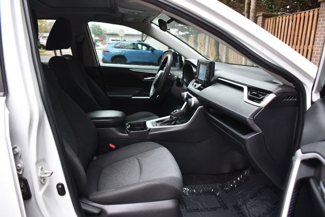 2020 Toyota RAV4 XLE FWD - 22999394 - 21