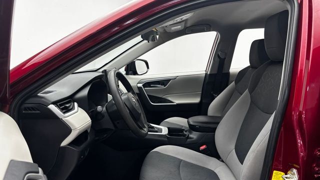 2020 Toyota RAV4 XLE FWD - 23034747 - 9