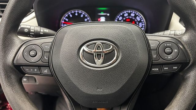 2020 Toyota RAV4 XLE FWD - 23034747 - 20