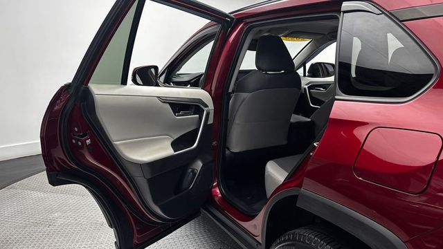 2020 Toyota RAV4 XLE FWD - 23034747 - 28