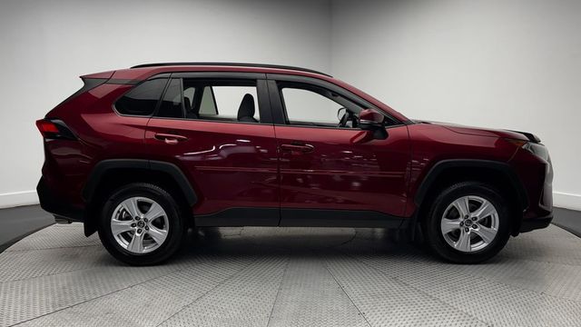 2020 Toyota RAV4 XLE FWD - 23034747 - 35