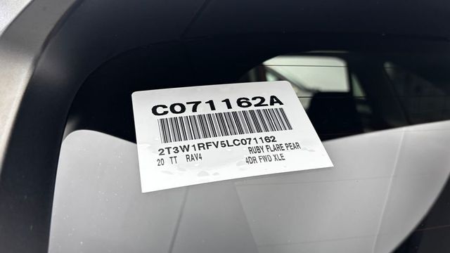 2020 Toyota RAV4 XLE FWD - 23034747 - 38