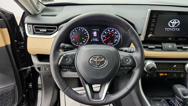 2020 Toyota RAV4 XLE Premium AWD with JBL Audio Plus & Weather Package - 22941116 - 13