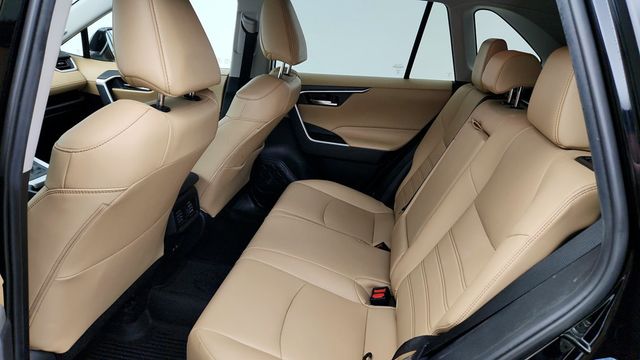 2020 Toyota RAV4 XLE Premium AWD with JBL Audio Plus & Weather Package - 22941116 - 20