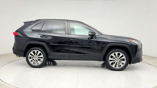 2020 Toyota RAV4 XLE Premium AWD with JBL Audio Plus & Weather Package - 22941116 - 3